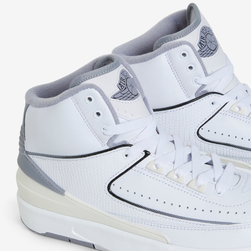 Grade School Air Jordan 2 Retro White | Cement Grey | Sail | Black Footwear