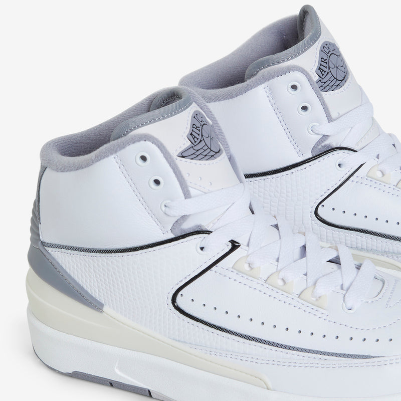Grade School Air Jordan 2 Retro White | Cement Grey | Sail | Black