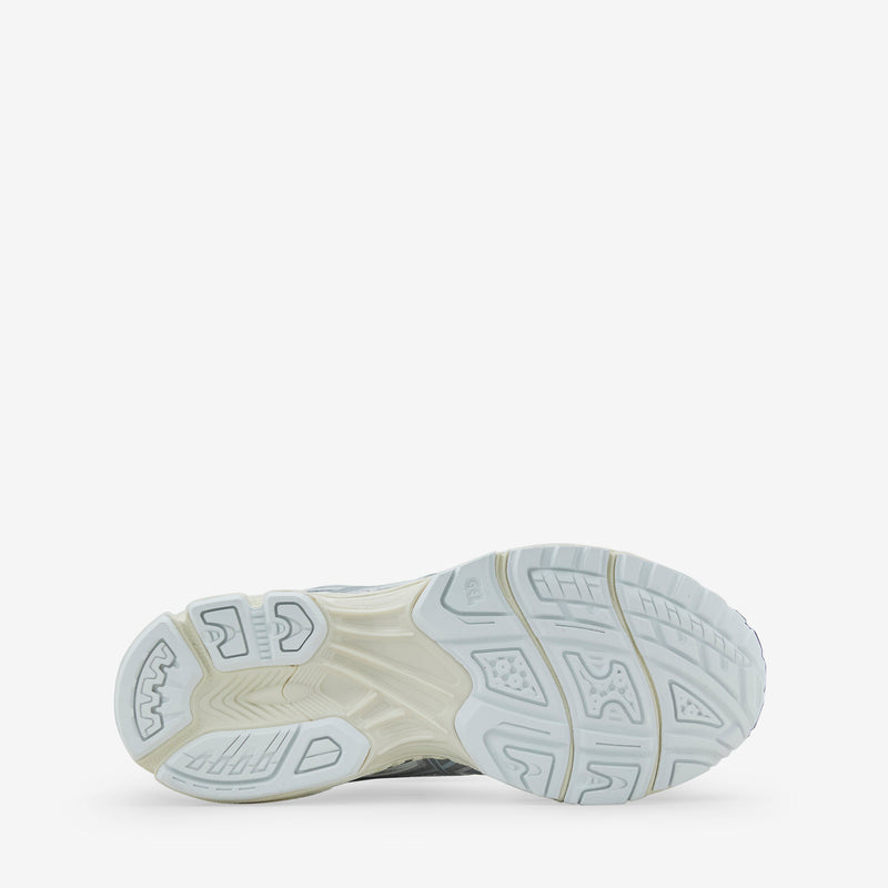 MIN-NANO x Gel-Nimbus 10.1 White | Sheet Rock Footwear