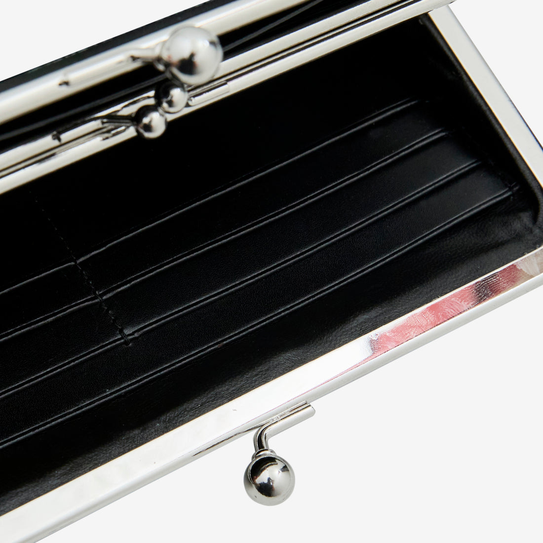 SA0303KC Kiss Clasp Wallet Black Accessories