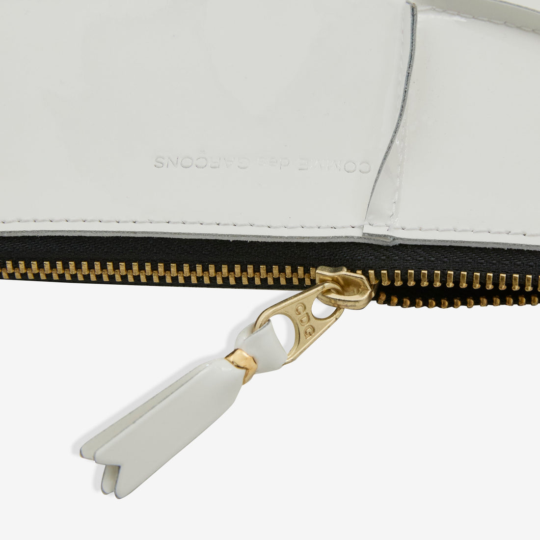 SA8100RH Reversed Hem Wallet White Accessories