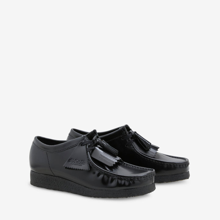 Wallabee Black Hishine Leather Front