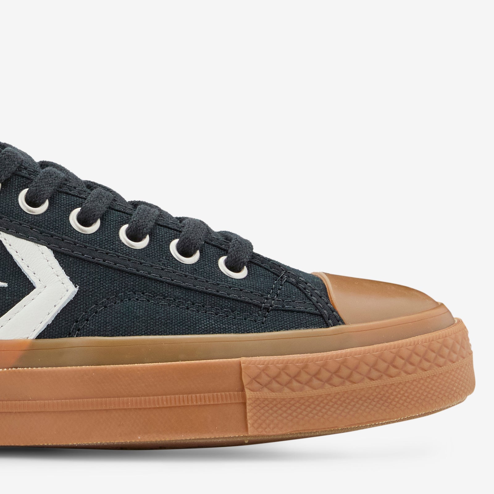 Star Player 76 Black Vintage White Gum Above The Clouds