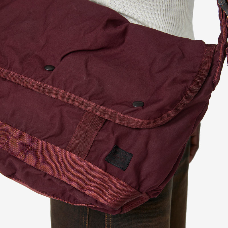 Crag Messenger Bag Burgundy (M) Bags