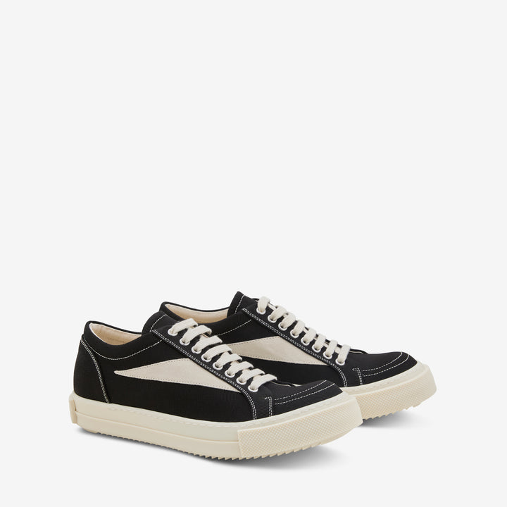 Vintage Sneaks 13oz Overdyed Denim Black | Milk | Milk Front