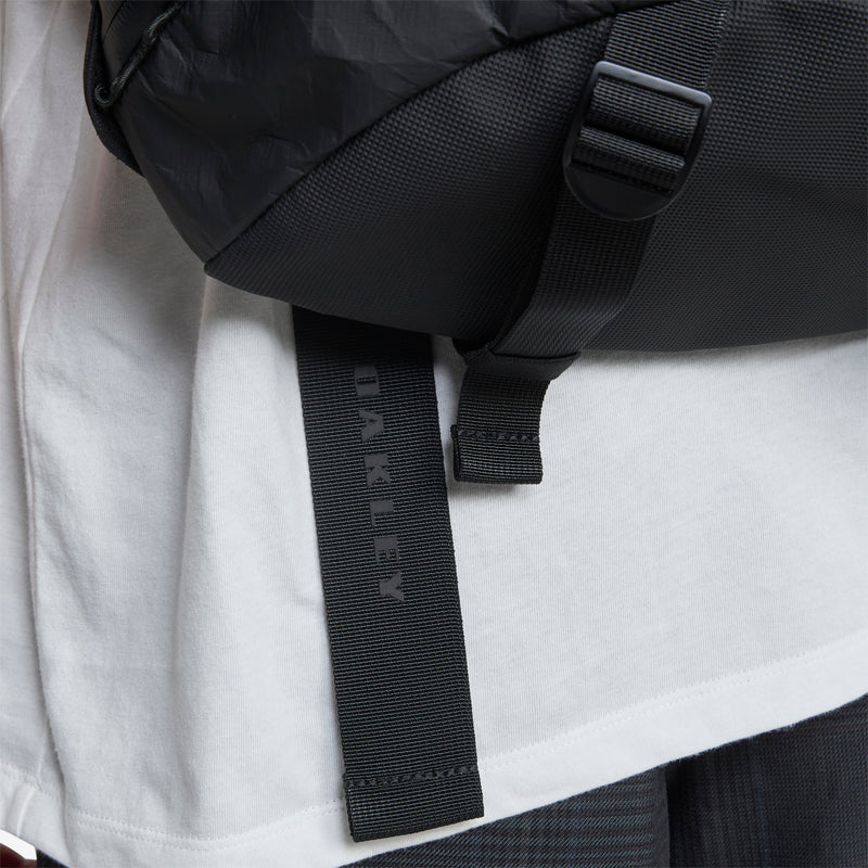 Latitude Sling Pack Blackout Bags