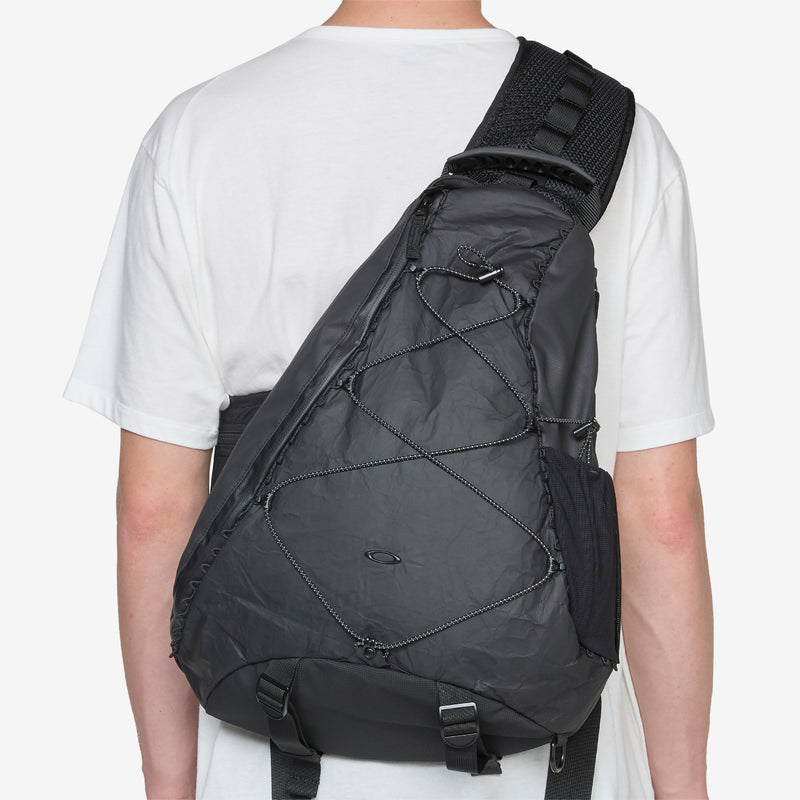 Latitude Sling Pack Blackout Bags