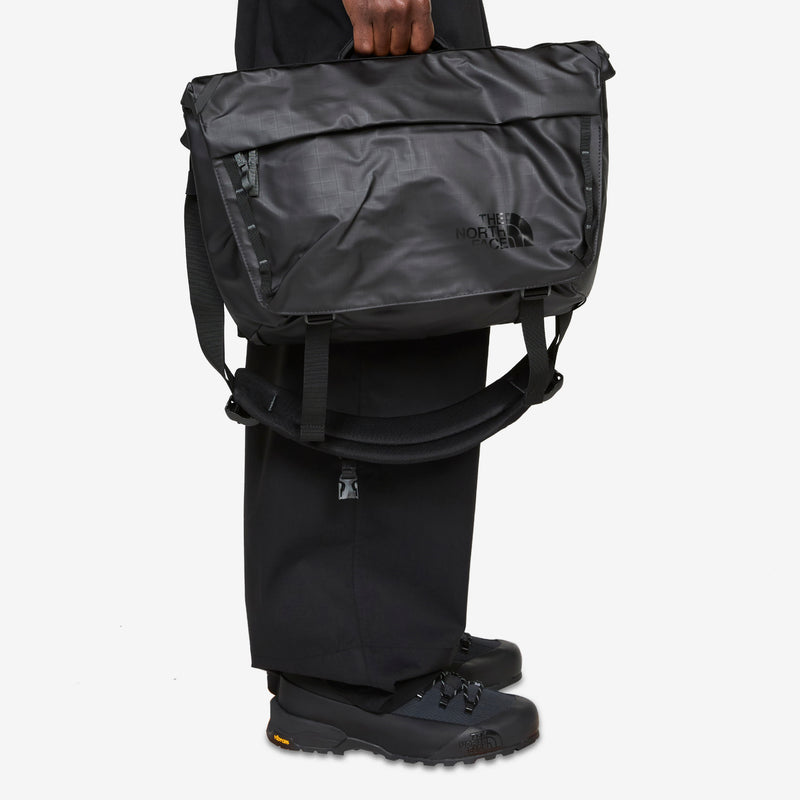 Base Camp Voyager Messenger Bag TNF Black | Asphalt Grey Bags