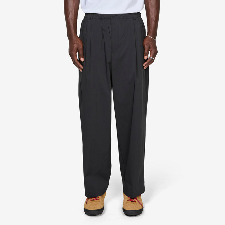 NB GREY Wide Pant Black Front