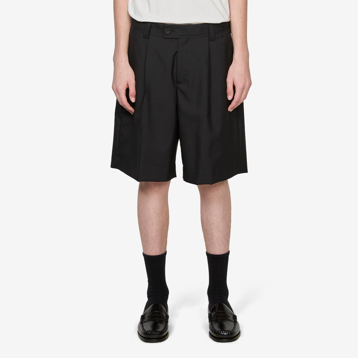 Classic Shorts Black Tropical Wool Front