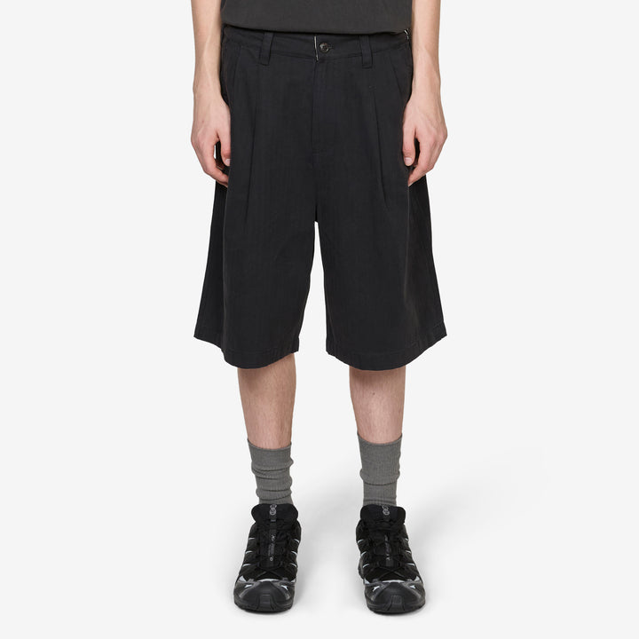 Pleated Shorts Washed Black Front