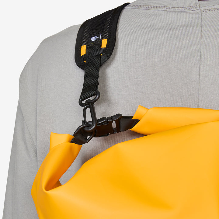 Base Camp Dry Bag 18L Summit Gold | TNF Black