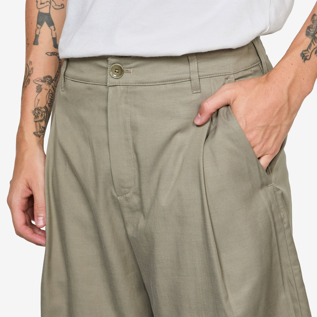 Juno Shorts Sun Bleached Sage Shorts
