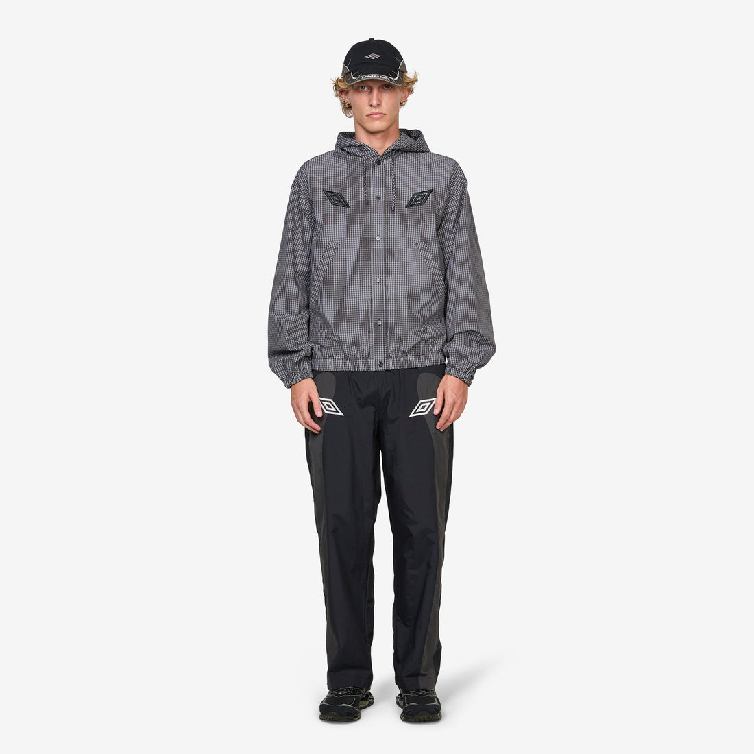 Guarding Tracksuit Pants Black | Charcoal Pants