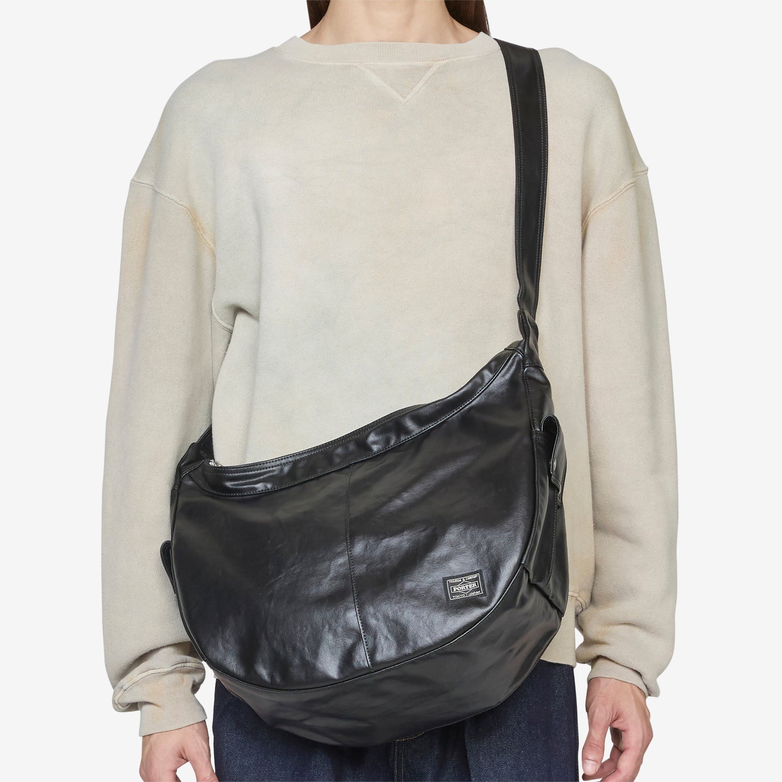 Free Style Shoulder Bag Black – Above The Clouds