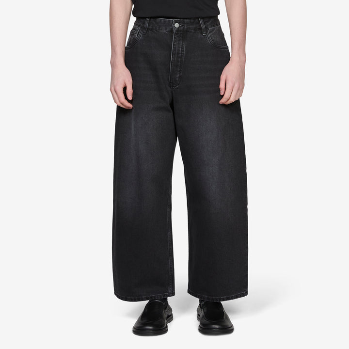 Paolo Jean Washed Black Front