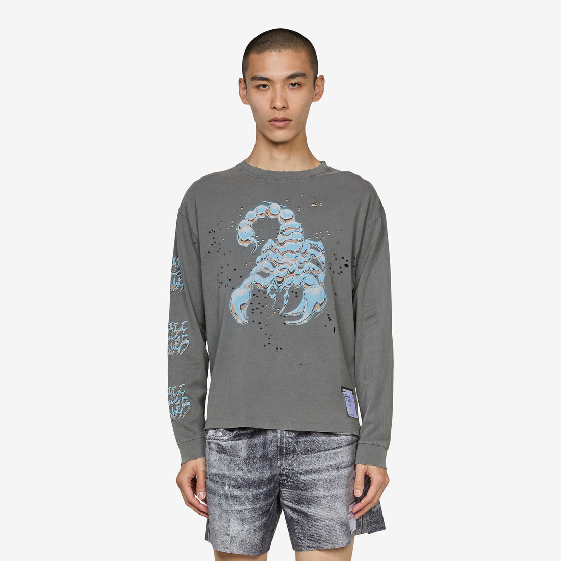 MothTech™ Long T-Shirt Faded Black Scorpion Tees