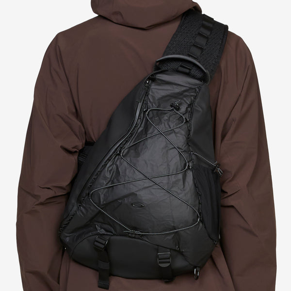 Latitude Sling Pack Blackout Bags