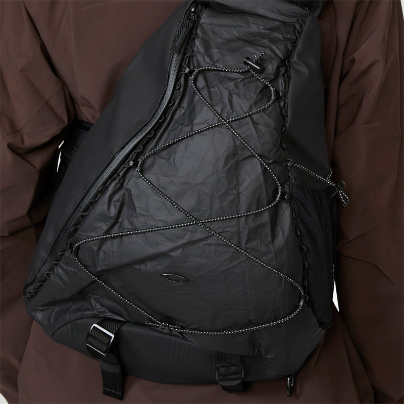 Latitude Sling Pack Blackout Bags