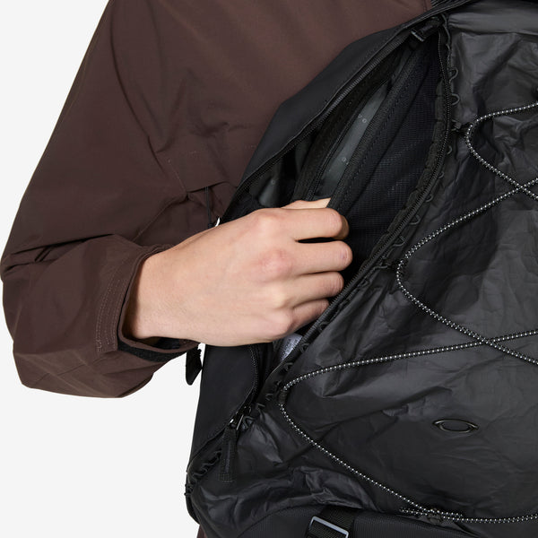 Latitude Sling Pack Blackout Bags