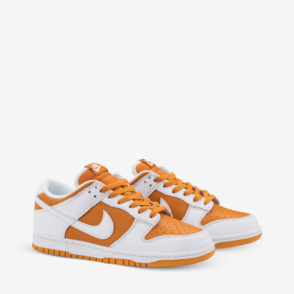 Dunk Low Dark Curry | White Footwear