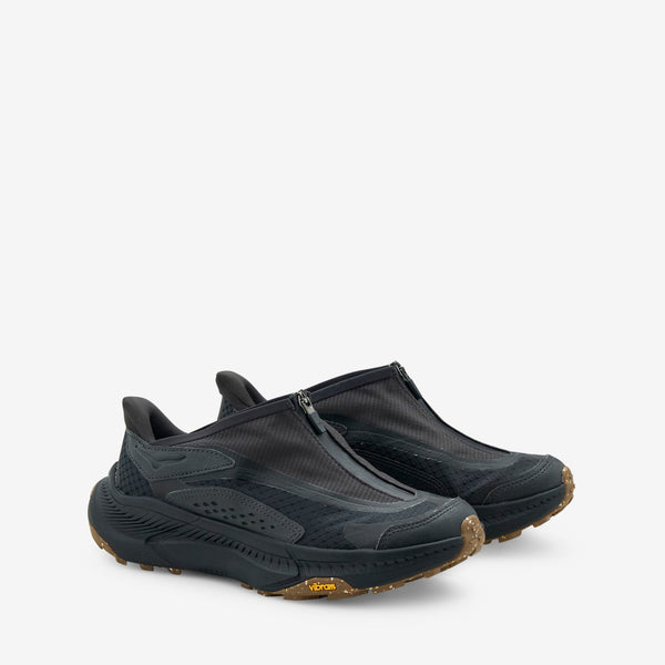 Project Transport Carbon Black | Black Footwear