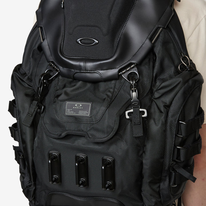 Kitchen Sink Backpack Stealth Black