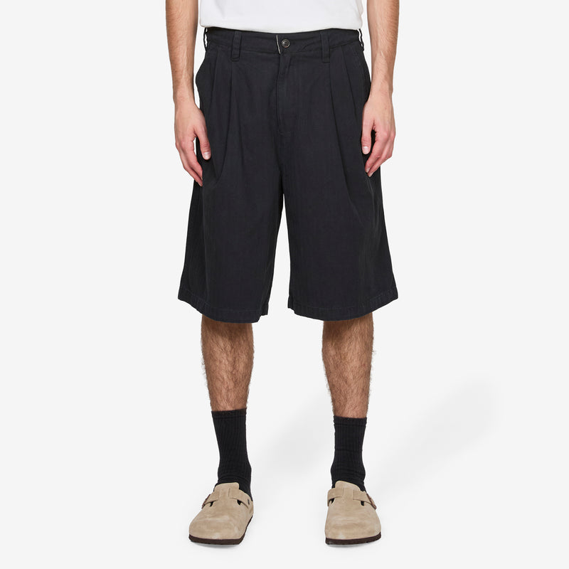 Pleated Shorts Washed Black Shorts