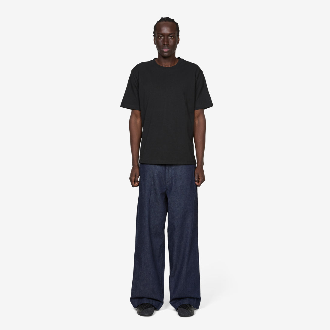 Blue Tab™ Relaxed T-Shirt Jet Black Tees