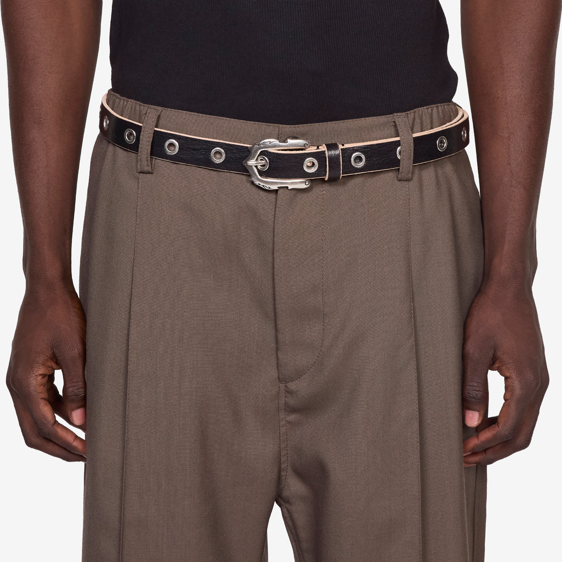 M2470 Belt Cracked Black Accessories