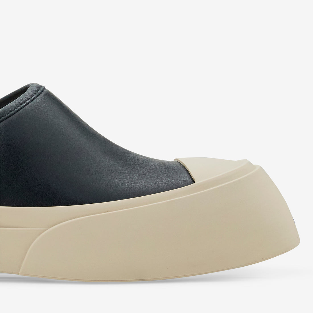Pablo Slip-On Sneakers Black Footwear