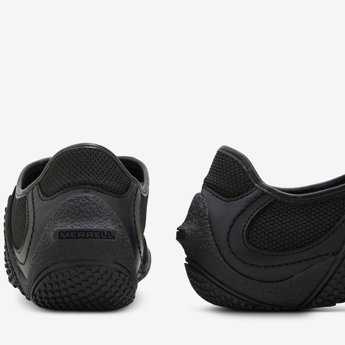 Women's Relay Fly Zip Black Footwear