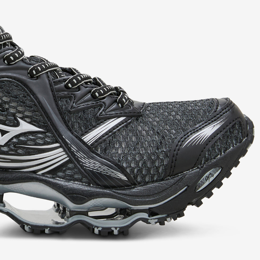 Wave Prophecy 1 Iron Gate | Silver | Black Footwear