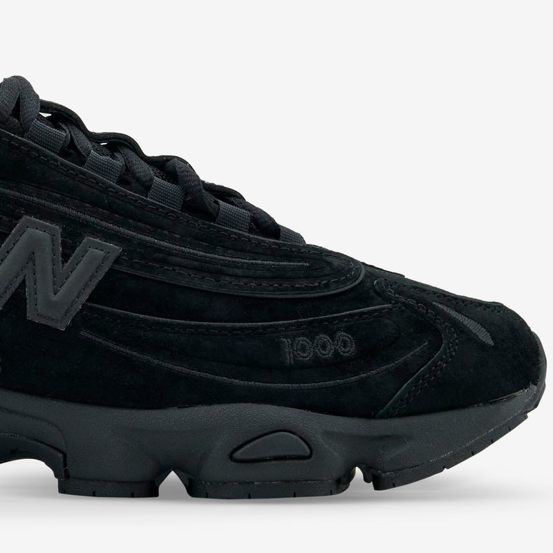 1000 Black Footwear