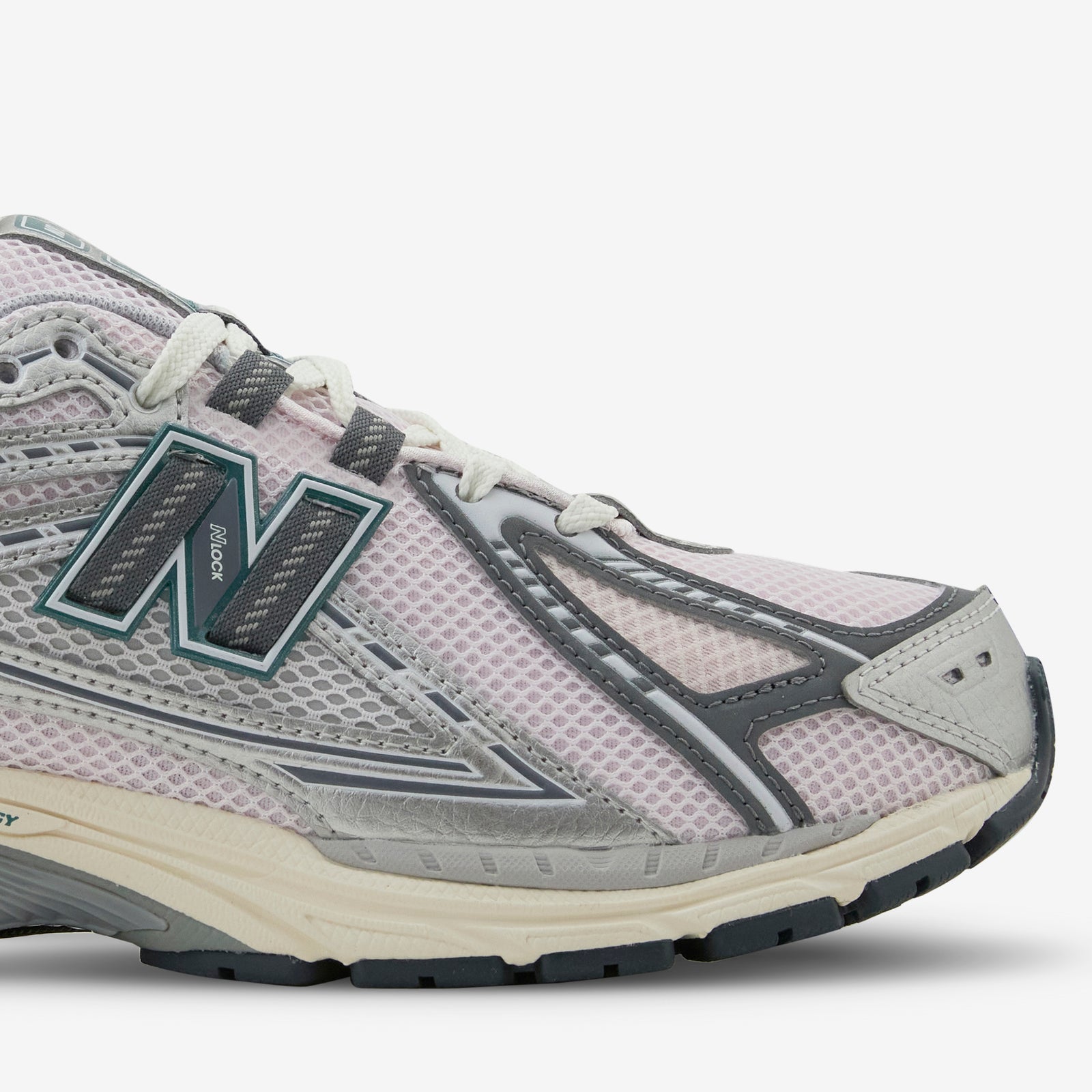 1906R Silver Metallic | Pink Granite | New Spruce – Above