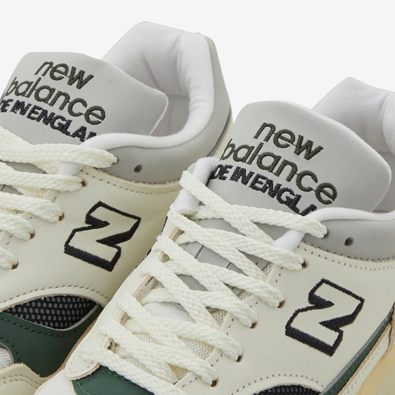 Made in UK 1500 Antique White | Cilantro | Black Footwear