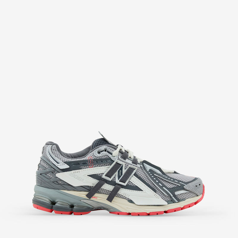 1906A Slate Grey | Raincloud | Drift Red Footwear