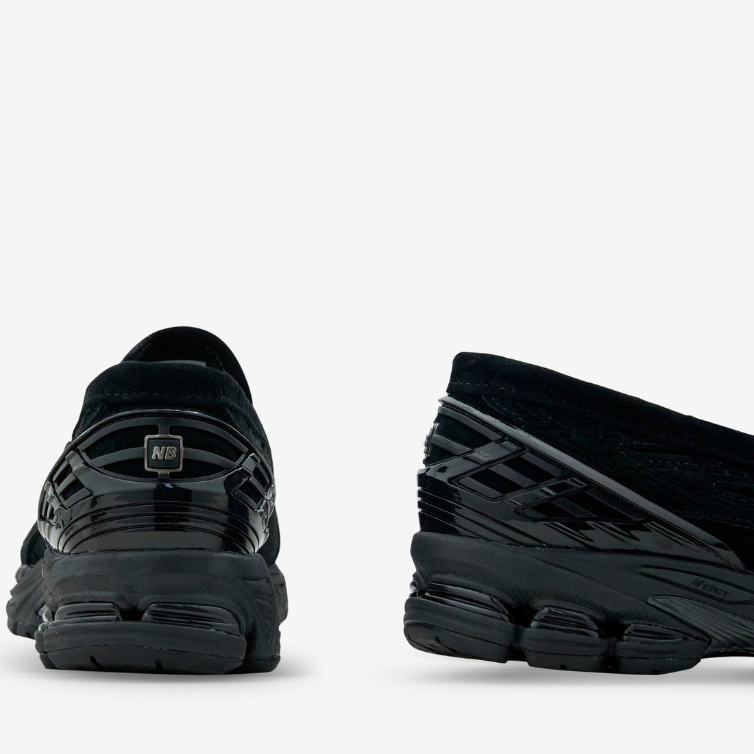 1906L Black | Black Cement Footwear