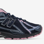 1906R Eclipse | Pink Taffy | Black Cement