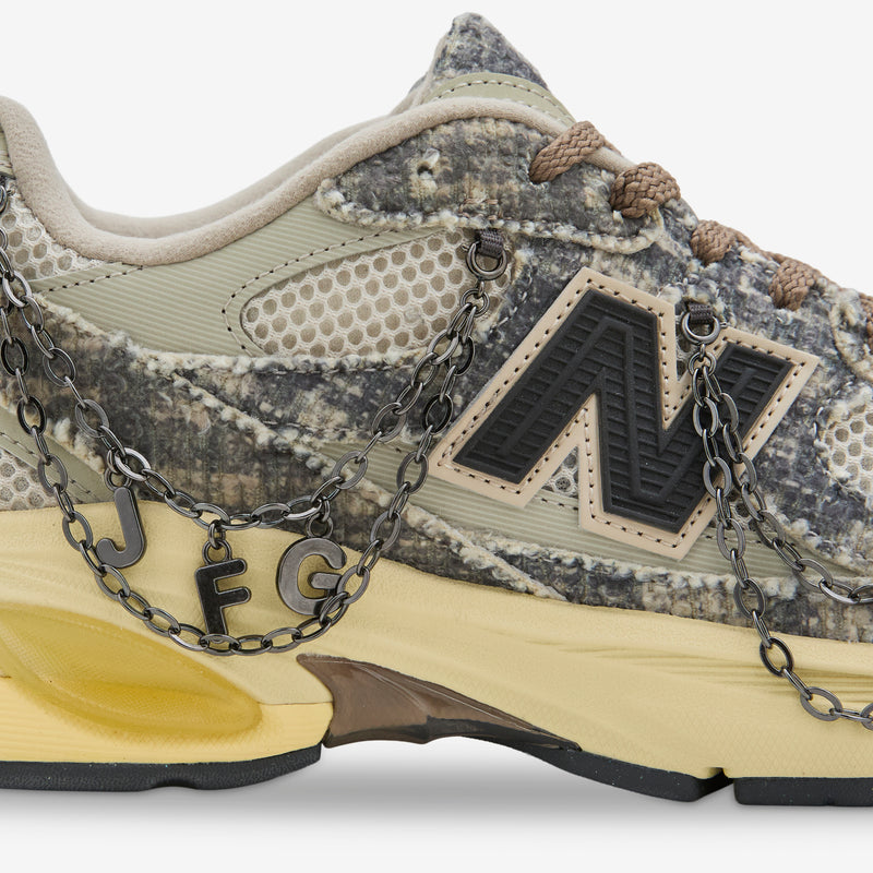 Joe Fresh Goods x 2010 'Bag Lady' Footwear