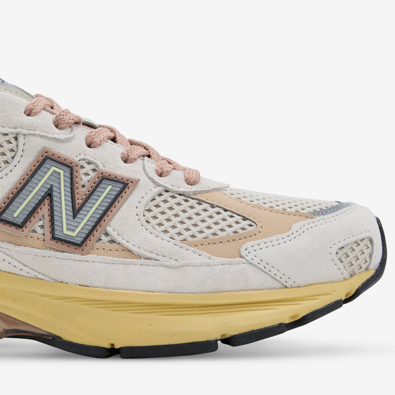 2010 Rose | Beige Footwear