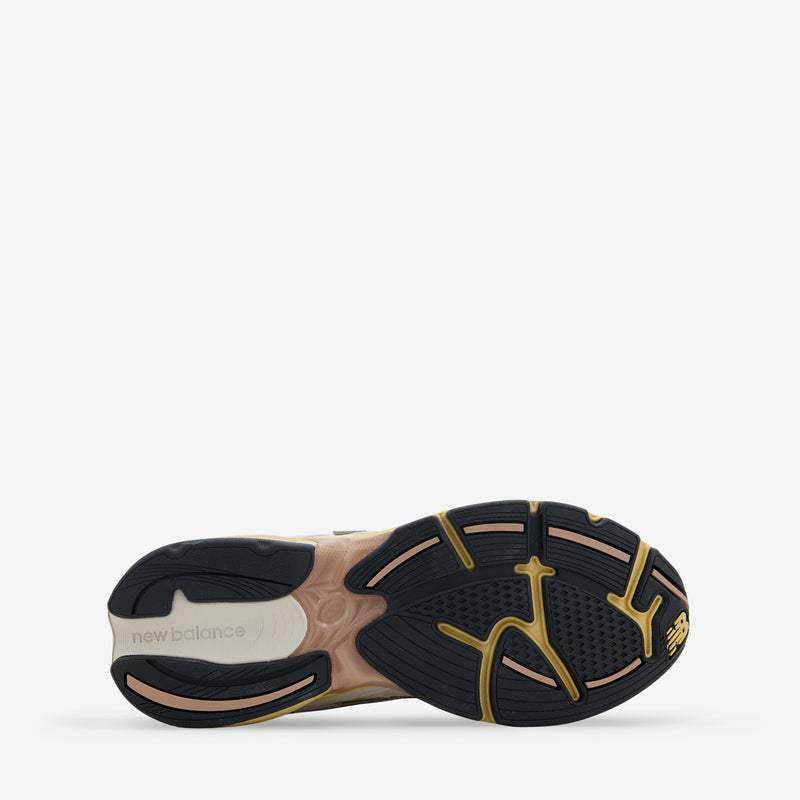 2010 Rose | Beige Footwear