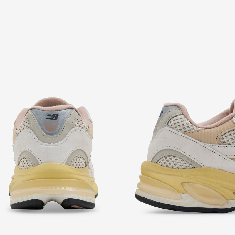 2010 Rose | Beige Footwear