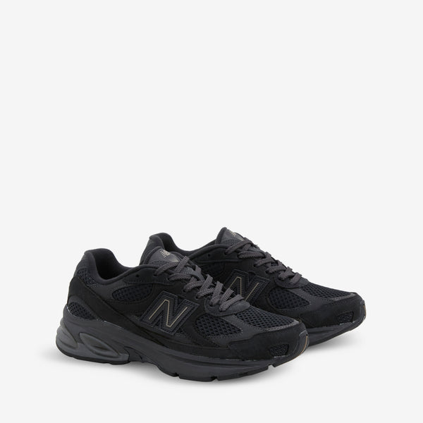 2010 Black Footwear