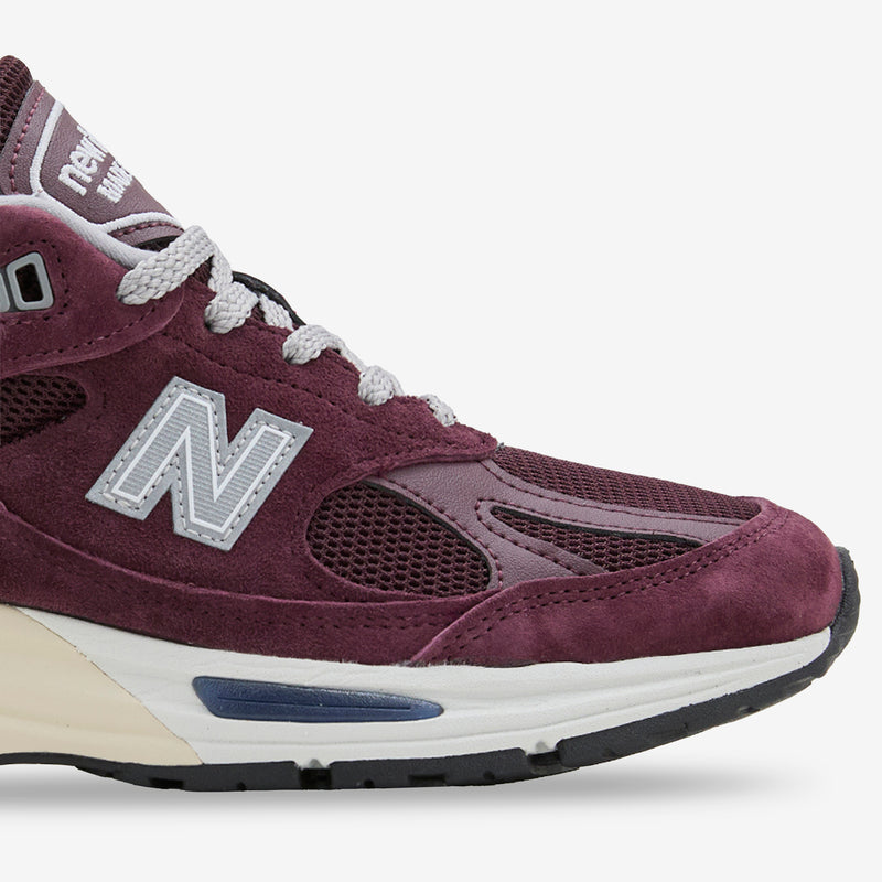 Made in UK 991v2 Catawba Grape | Silver | Naval Acadamy | White Footwear