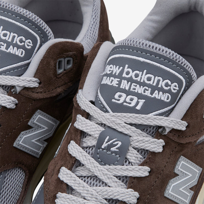 Made in UK 991v2 Slate Black | Alloy | Smoked Pearl Footwear