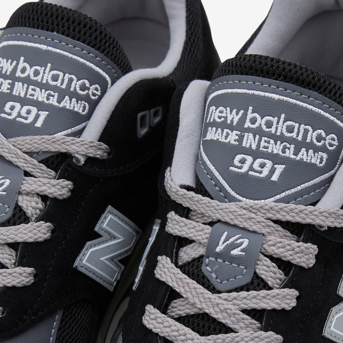 Made in UK 991v2 Black | Smoked Pearl | Silver Footwear