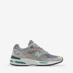 Made in UK 991v2 Dove | Alloy | Silver