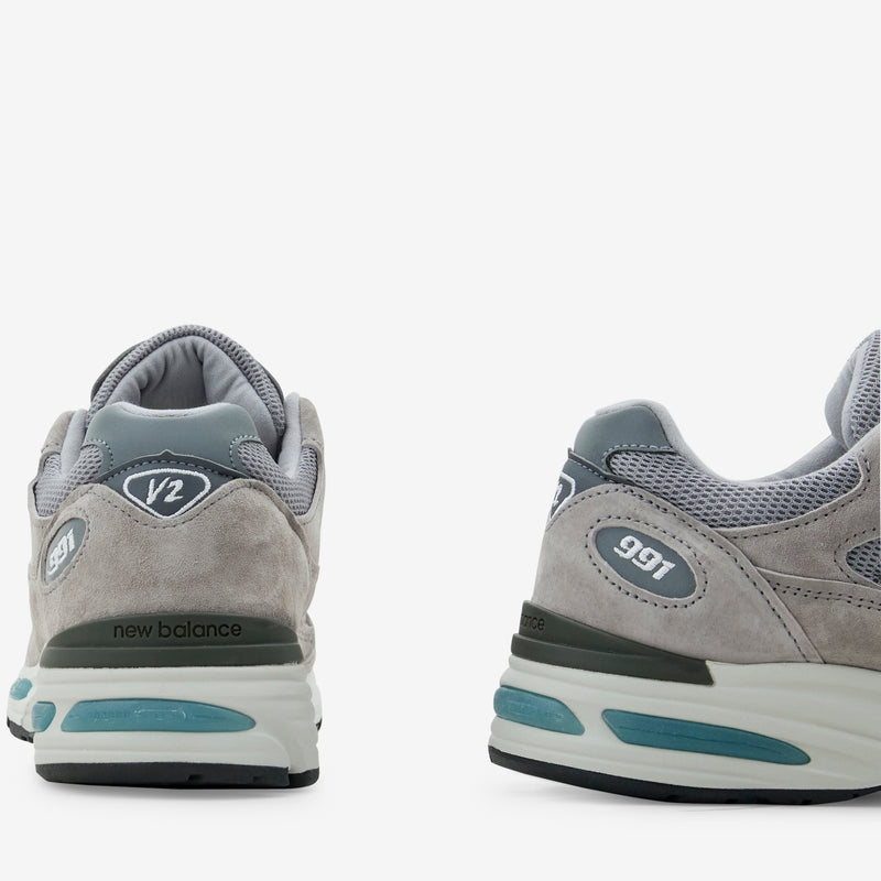 Made in UK 991v2 Dove | Alloy | Silver Footwear