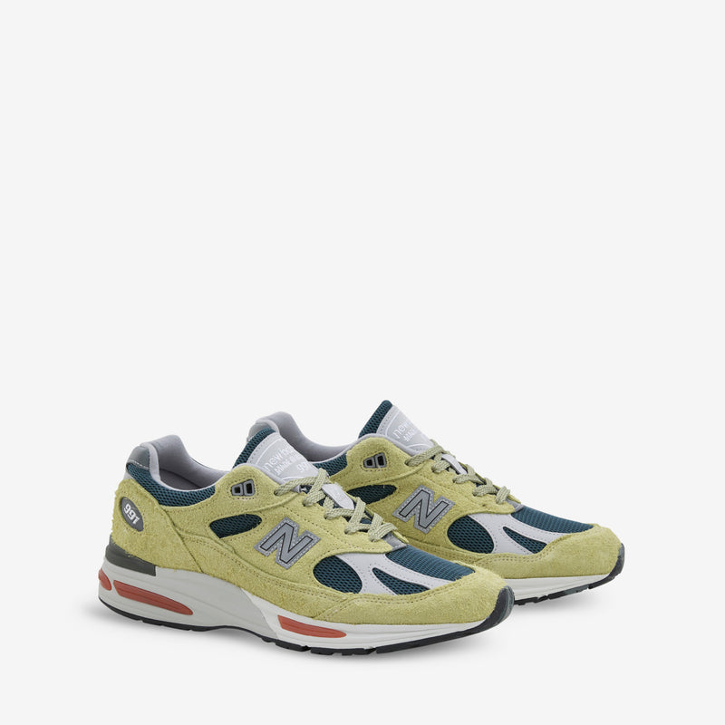 Made in UK 991v2 Beechnut | Trekking Green | Oyster Mushroom Footwear